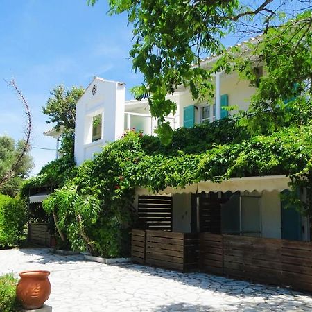 Agrambeli Rooms & Apartments Lefkada City ภายนอก รูปภาพ