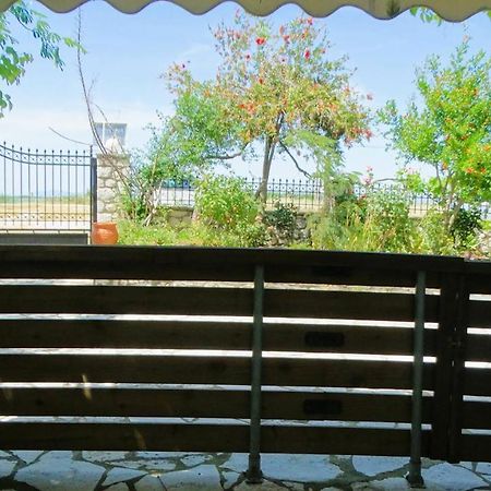 Agrambeli Rooms & Apartments Lefkada City ภายนอก รูปภาพ
