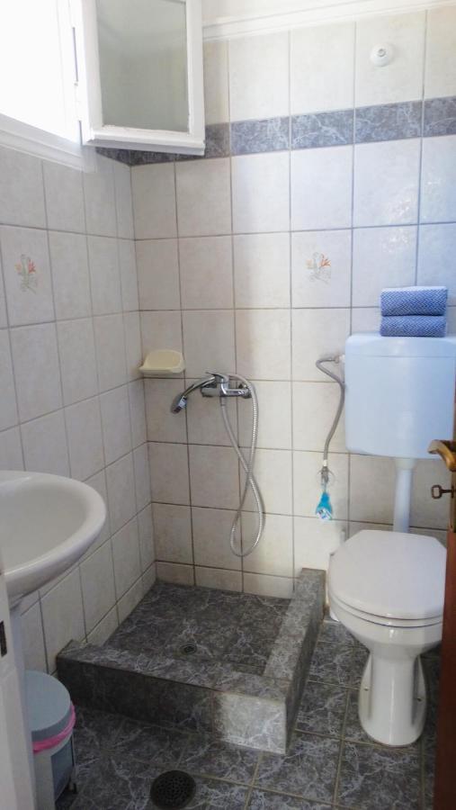 Agrambeli Rooms & Apartments Lefkada City ภายนอก รูปภาพ
