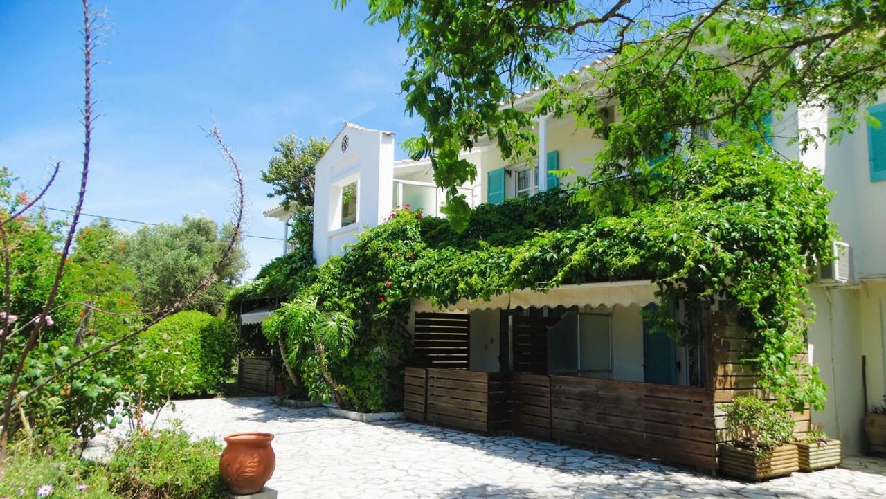 Agrambeli Rooms & Apartments Lefkada City ภายนอก รูปภาพ