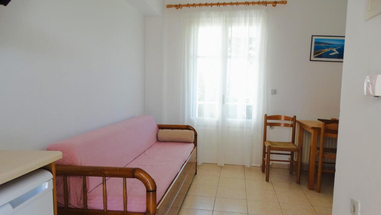 Agrambeli Rooms & Apartments Lefkada City ภายนอก รูปภาพ