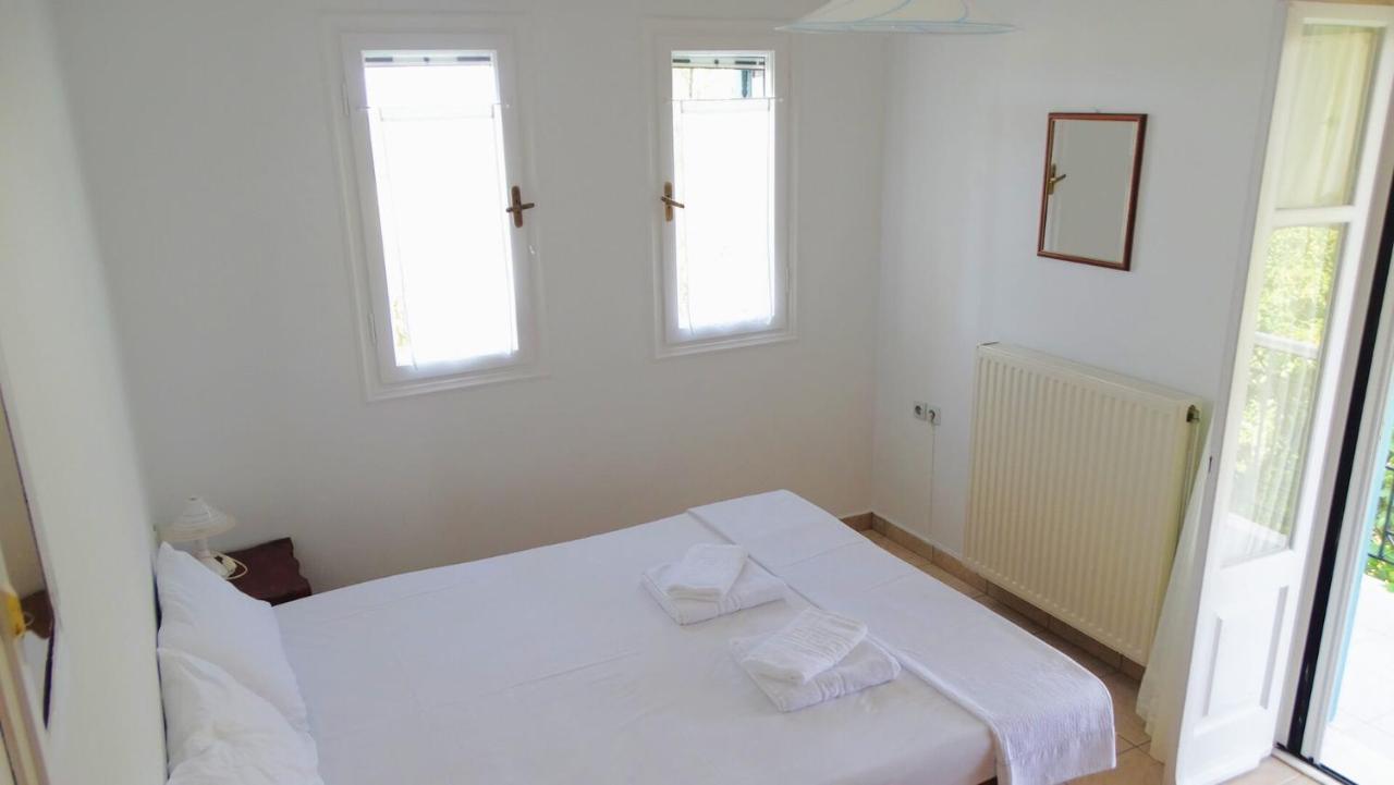 Agrambeli Rooms & Apartments Lefkada City ภายนอก รูปภาพ