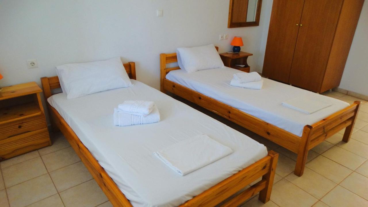 Agrambeli Rooms & Apartments Lefkada City ภายนอก รูปภาพ