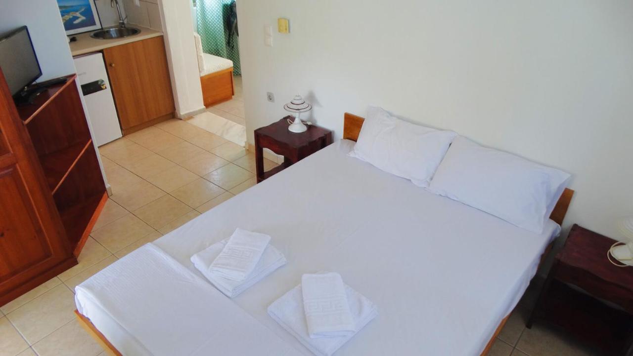 Agrambeli Rooms & Apartments Lefkada City ภายนอก รูปภาพ